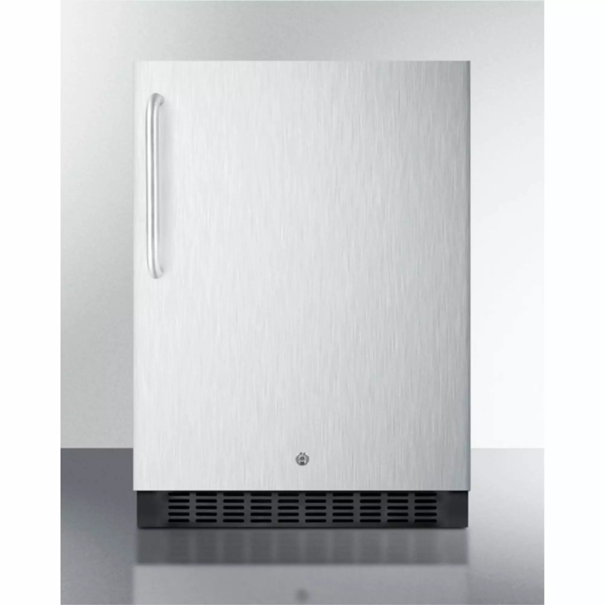 Outdoor All-Refrigerator Built- Use Lock Digital Thermostat & Towel Bar Handle Summit Appliance