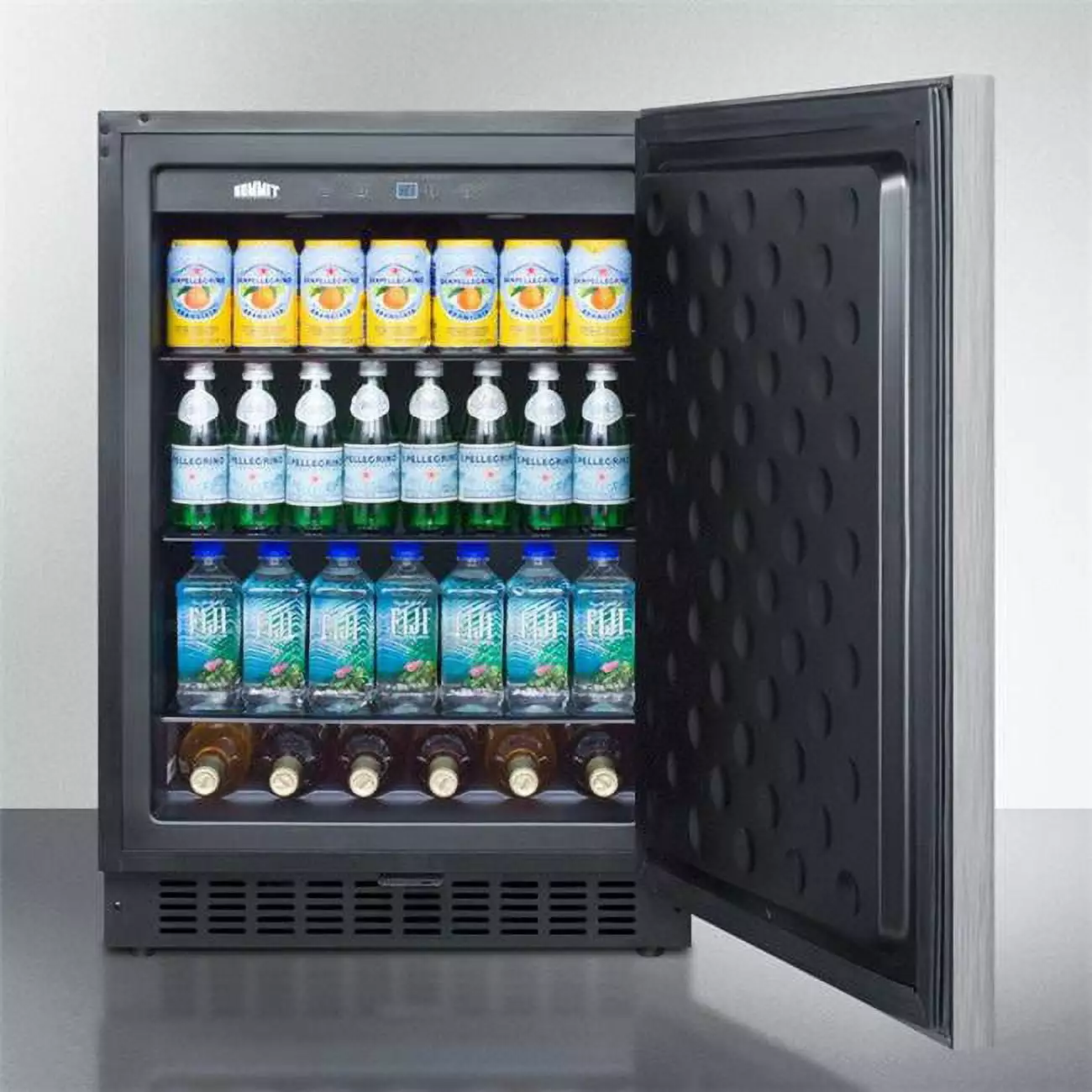 Summit Appliance Outdoor All-Refrigerator Horizontal Handle & Stainless Steel Wrapped Exterior