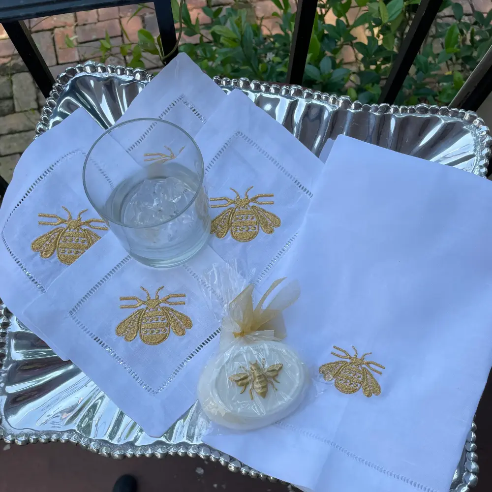 EMBROIDERED AMBER BEE COCKTAIL NAPKINS S/4