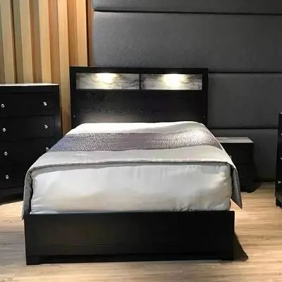 Diamond Modern Furniture CM Cadence Queen Platform Bed B4510-Q-BED