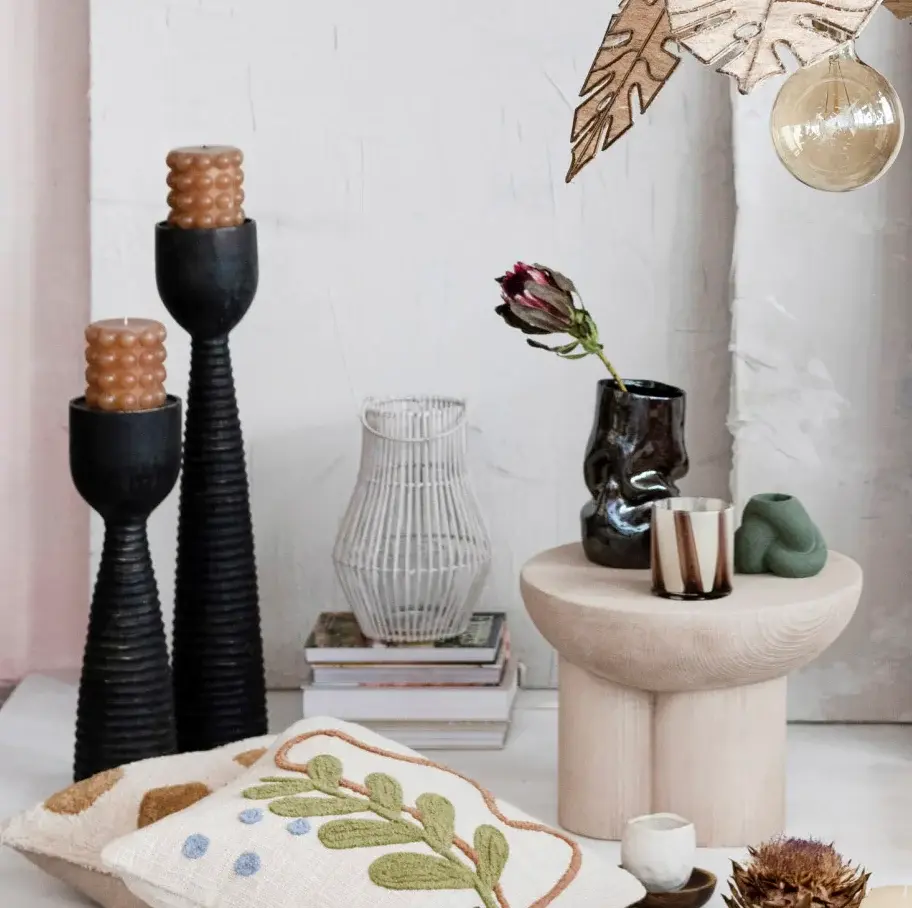 Hand-Carved Ribbed Candle Holder, Onyx