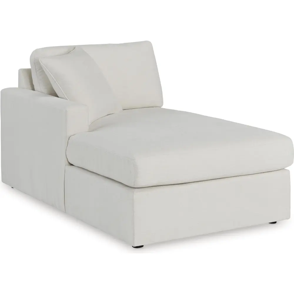 Diamond Modern Furniture Exclusive Design Modmax LAF Corner Chaise 9210316