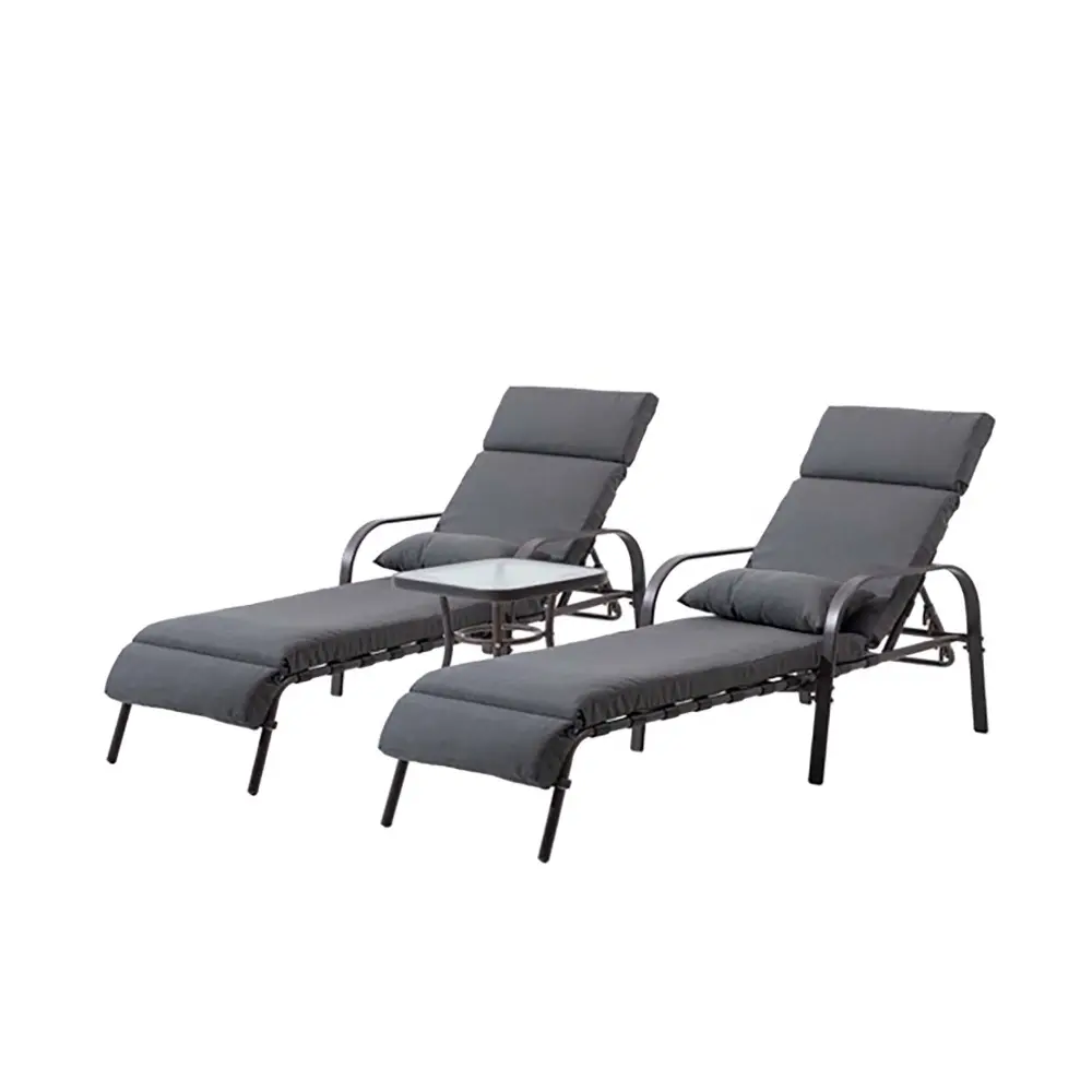 Set 2 Lounge Chairs Side Table