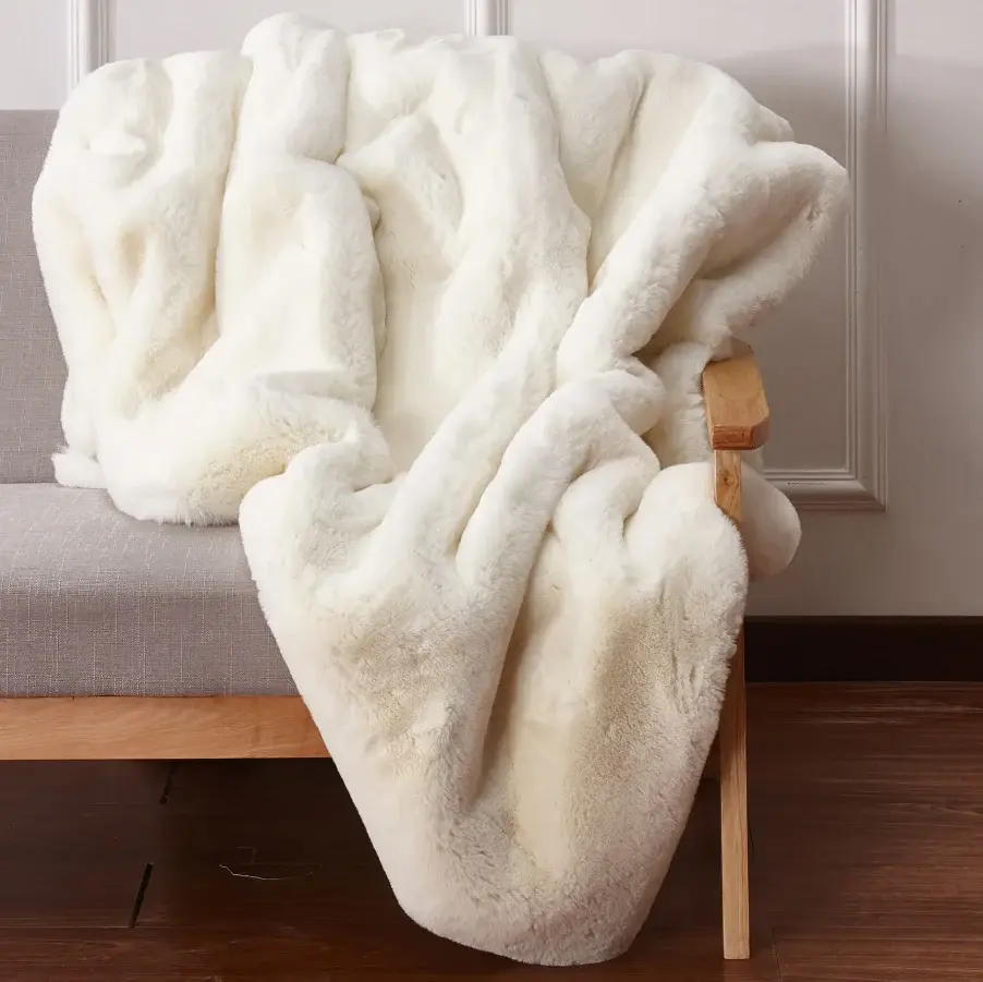 Chinchilla Throw, Ivory Plaid Pattern