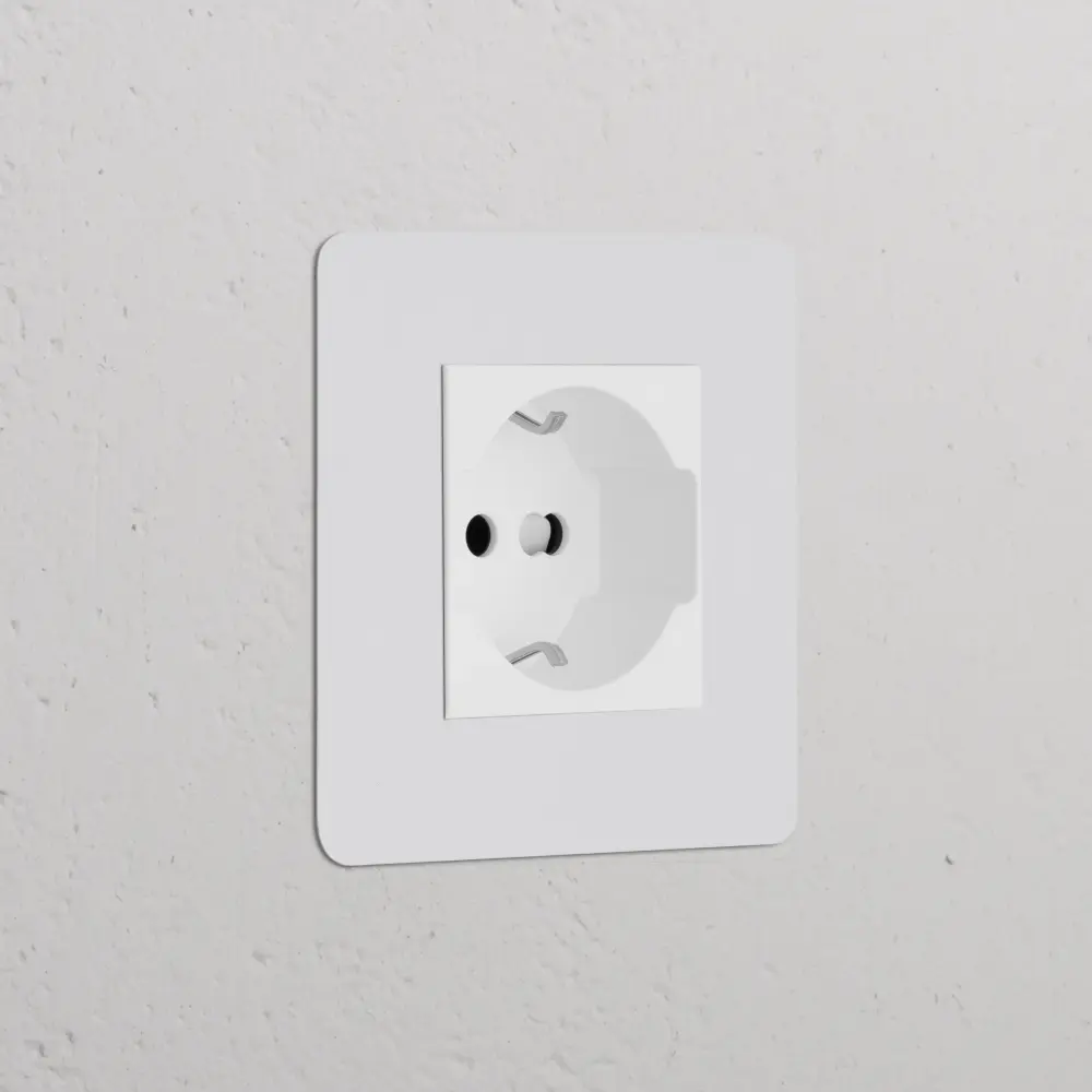 Kew Single Schuko/Bipasso Socket - Paintable | Pearl