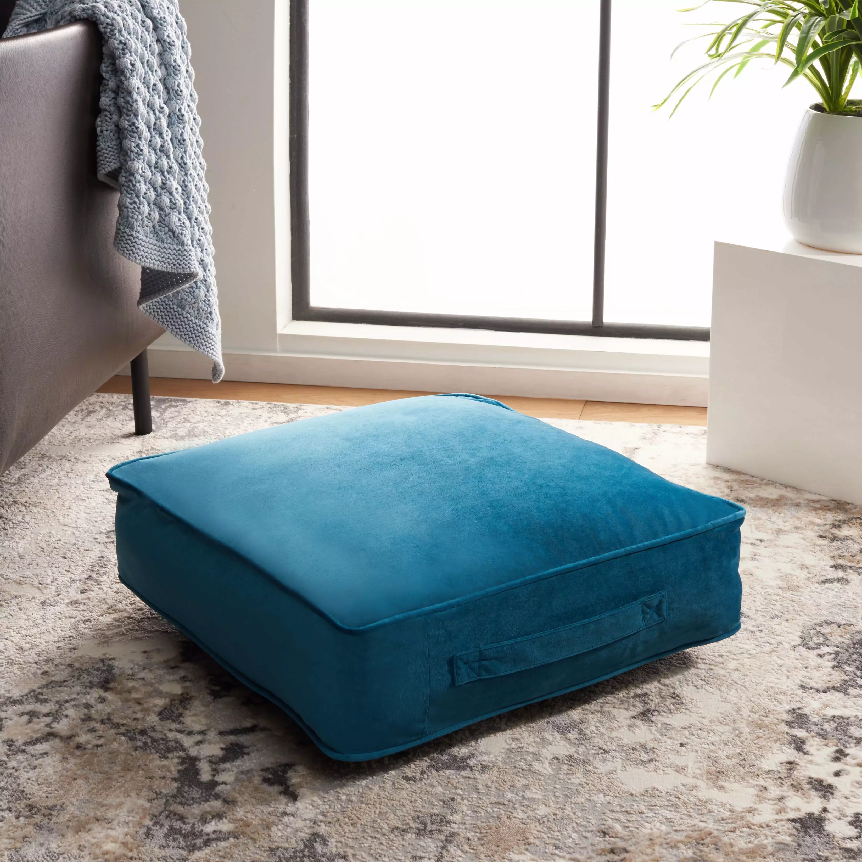 SAFAVIEH Dulcie Solid Floor Pillow 20 x 20 Dark Green
