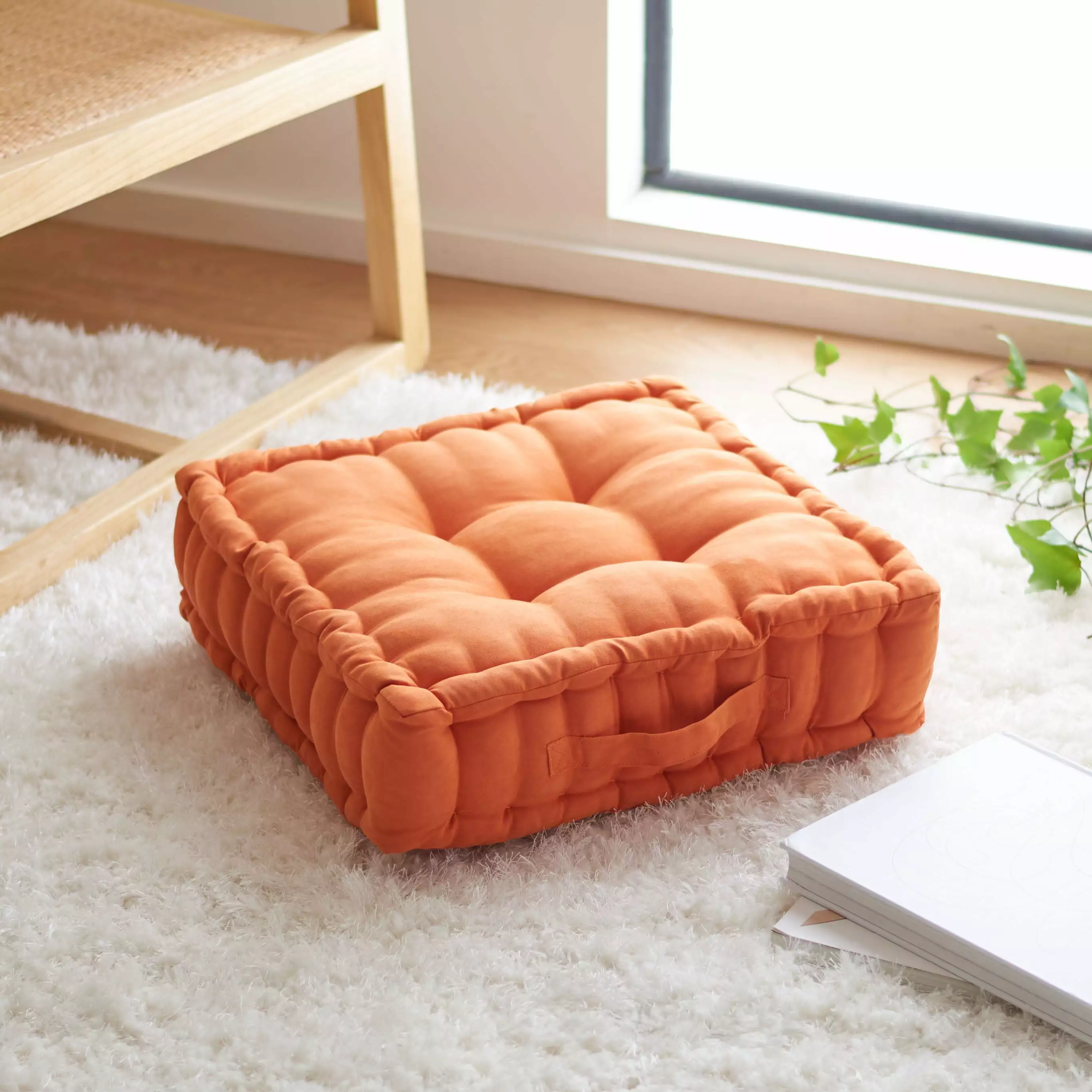 SAFAVIEH Gardenia Solid Floor Pillow 25 x 25 Inches Orange Bohemian Home Decor Accent Cushion