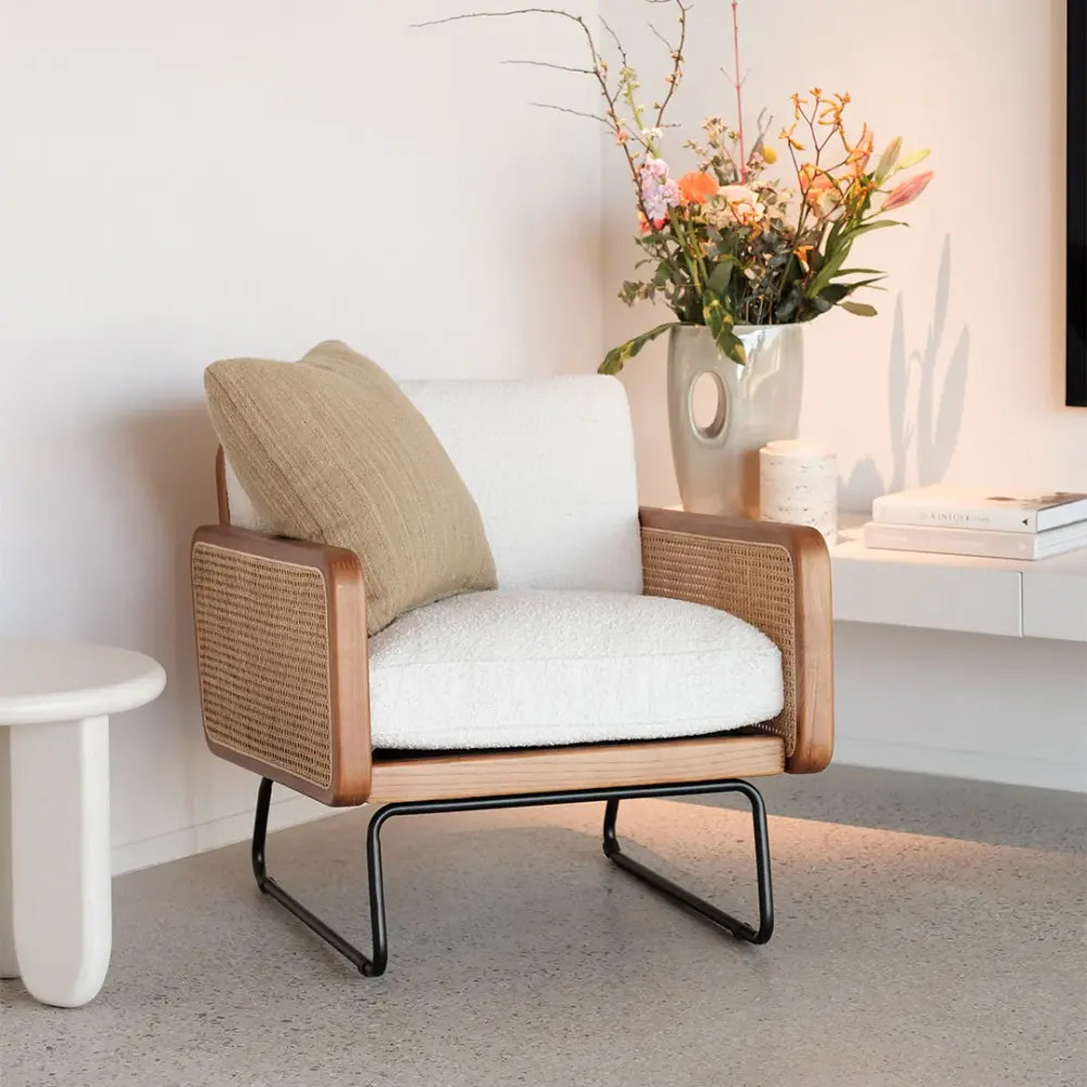 Lisse - Armchair – Walnut/Rotan - Teddy fabric