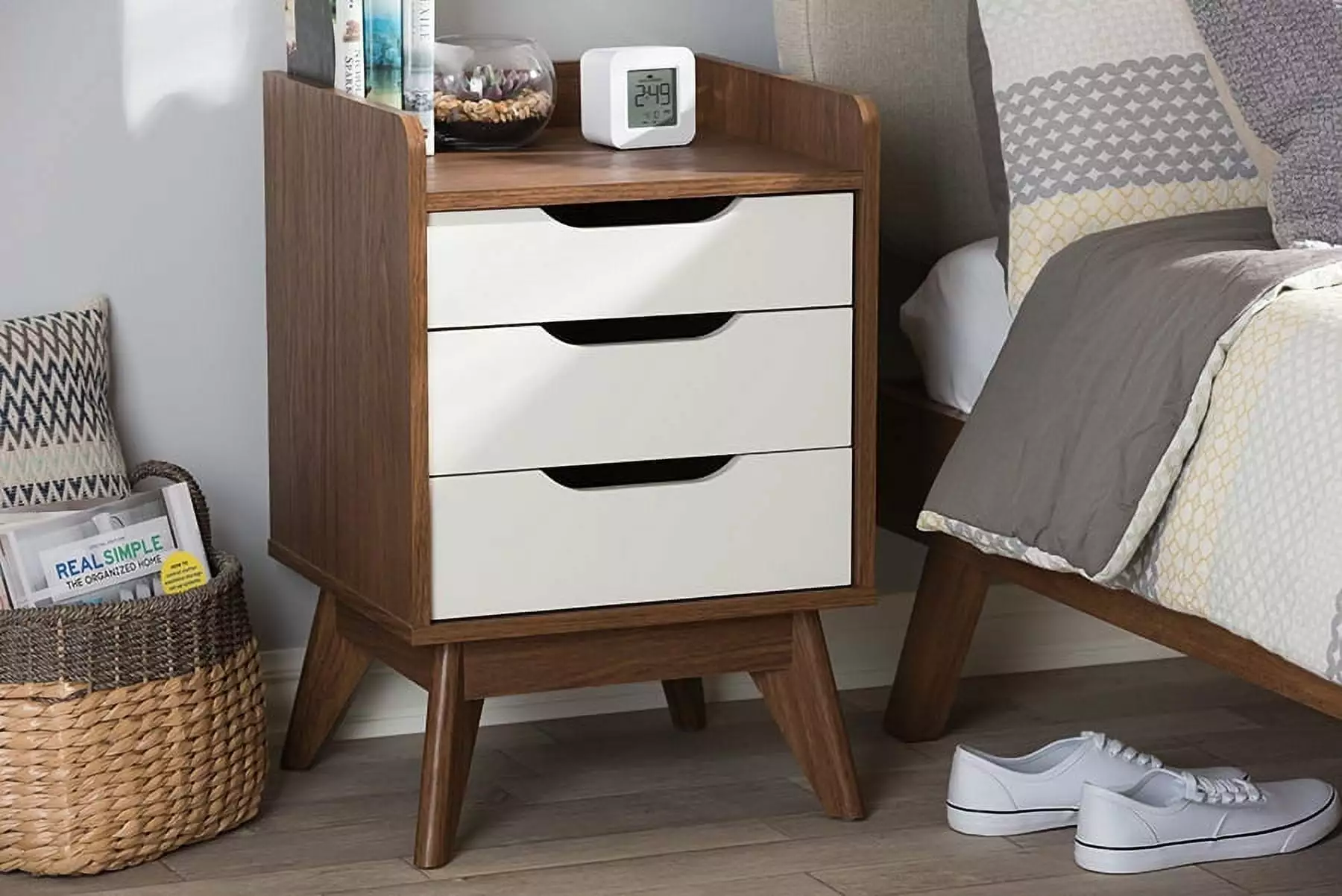 Baxton Studio Brighton Mid-Century Modern Nightstand - White and Walnut 3-Drawer Storage Nightstand BINLIS